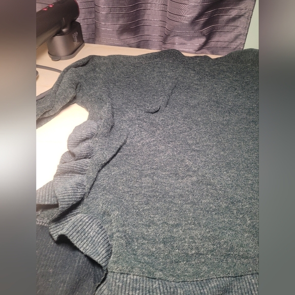 Zara woman's basic collection green medium sweater - Picture 12 of 12